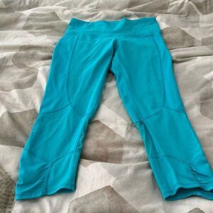 Alo Yoga turquoise cropped athletic leggings XS